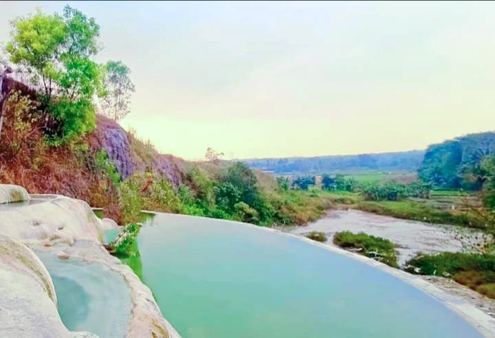 Pemandian Air Panas Tirta Sanita Ciseeng, Wisata Relaksasi Alami di Bogor