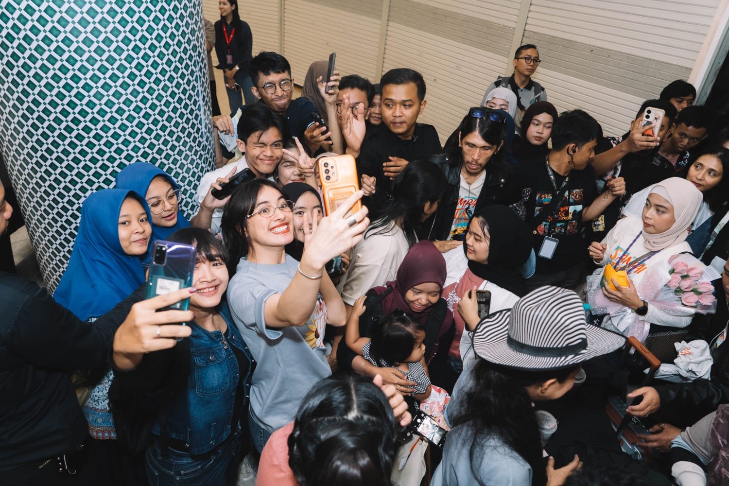 ‘Sampai Titik Terakhirmu’ Resmi Tembus 1 Juta Penonton, Kisah Cinta Albi & Shella Kembali Menghangatkan Bioskop Indonesia