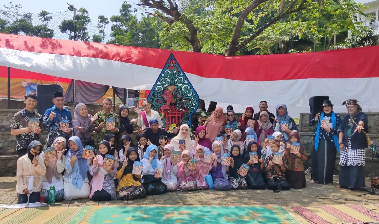 Bangga, 35 Penulis Muda Luncurkan Buku Anak Semesta