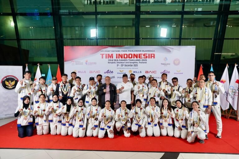 Rombongan Terakhir Kontingen Indonesia SEA Games 2025 Tiba di Tanah Air, Disambut Hangat Kemenpora