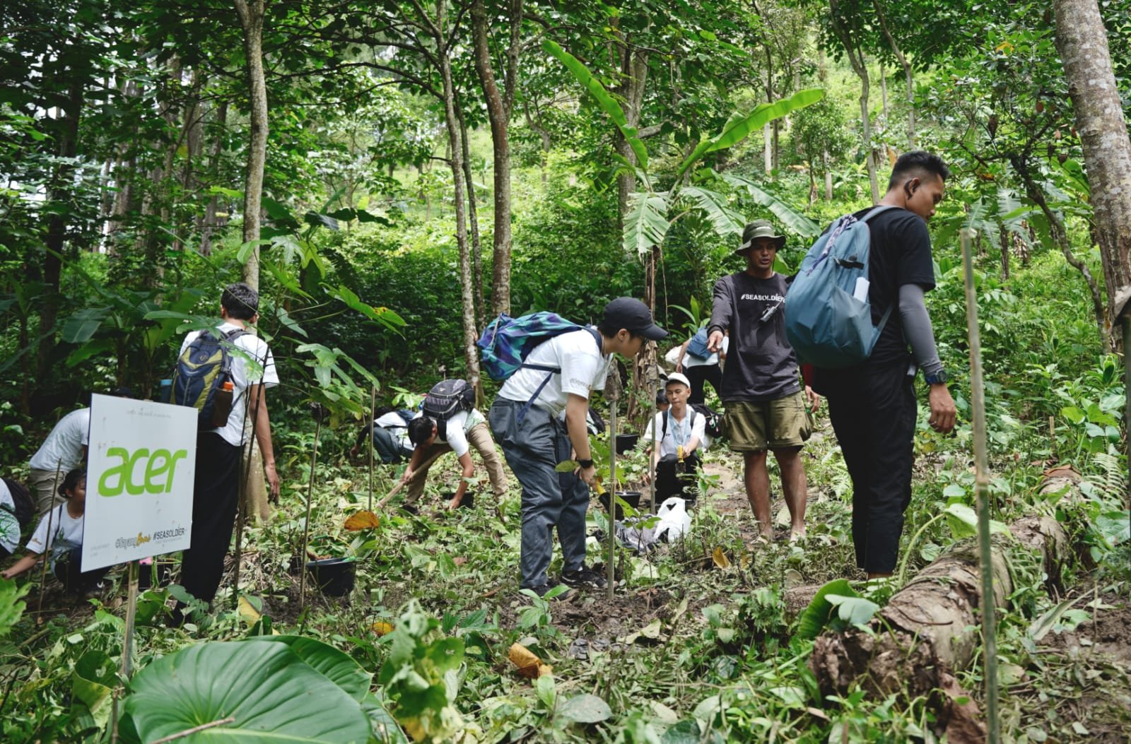 Acer Indonesia Perkuat Komitmen Keberlanjutan Melalui Pengelolaan 3 Ton e-Waste dan Penanaman 2.000 Pohon