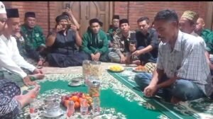 Disaksikan Anggota GPK Temanggung, Warga Rowoseneng Resmi Masuk Islam