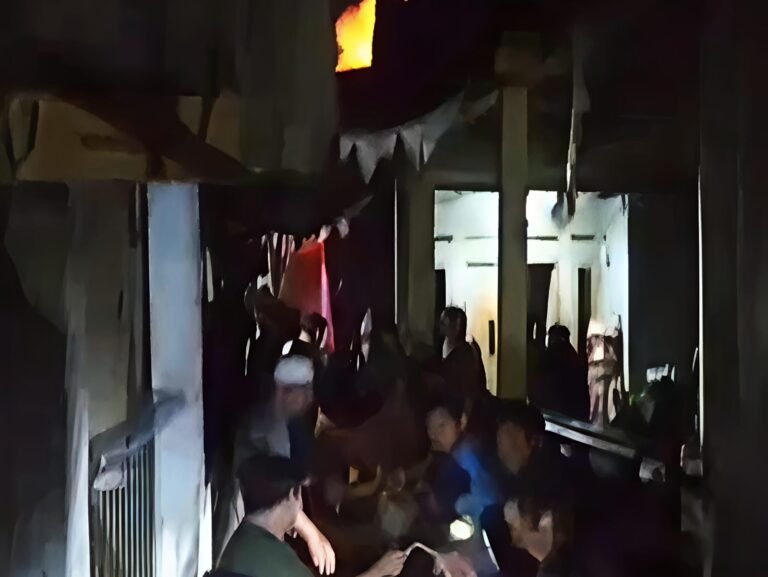 Dua Rumah Warga di Leuwiliang Bogor Terbakar, Api Berasal dari Korsleting Listrik di Atap Rumah