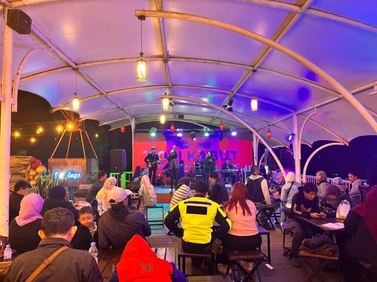 Enchanted Forest with Sevillage Sukses Digelar, D’EVA Tutup Tahun 2025 dengan Meriah