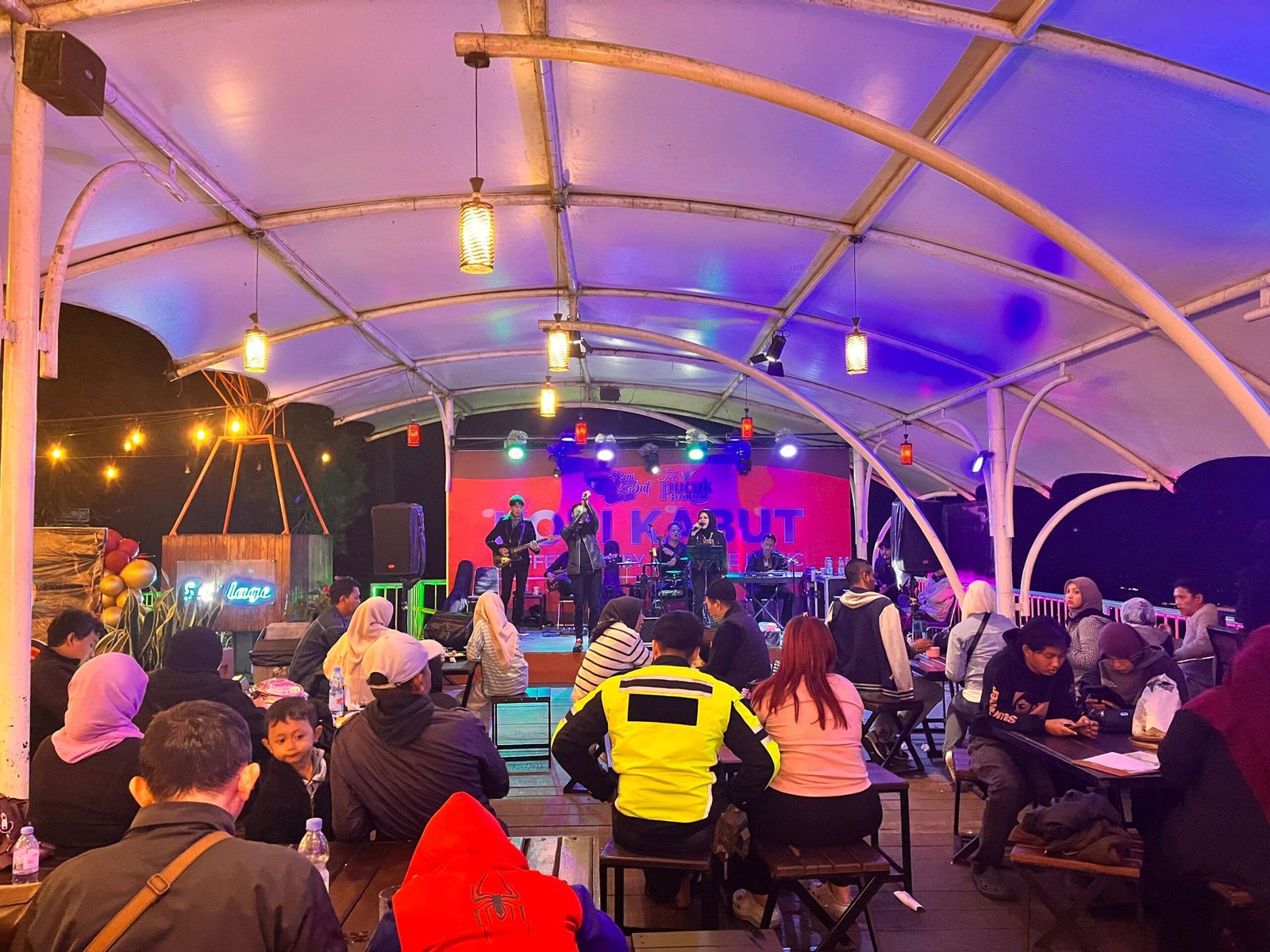 Enchanted Forest with Sevillage Sukses Digelar, D’EVA Tutup Tahun 2025 dengan Meriah