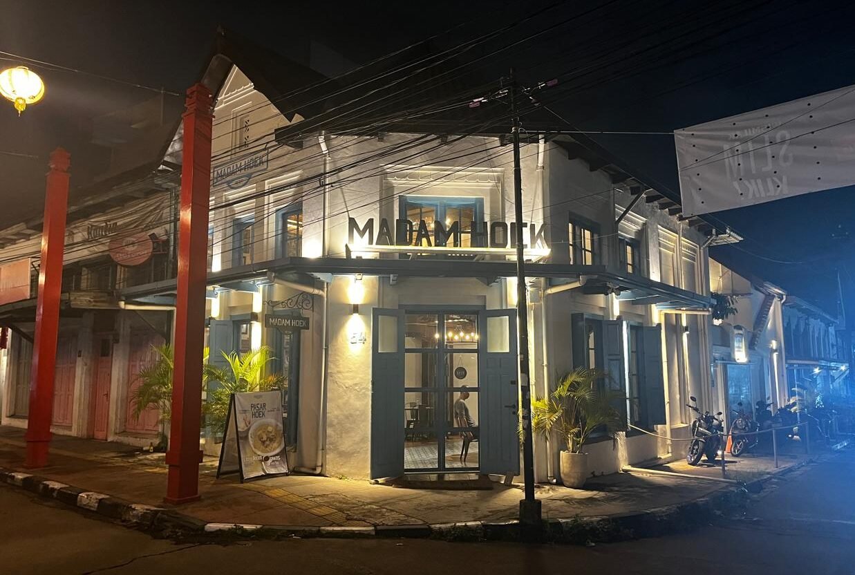 Madam Hoek Bandung, Nostalgia Hangat di Rumah Heritage Jalan Klenteng