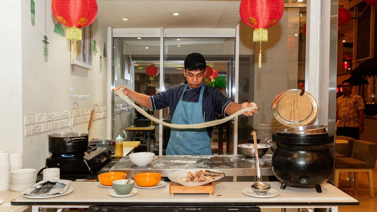 ARTOTEL Harmoni Jakarta Suguhkan Pengalaman Imlek Bernuansa Seni