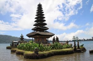 ejarah Baru Pariwisata Indonesia: Bali Jadi Destinasi Terbaik Dunia 2026