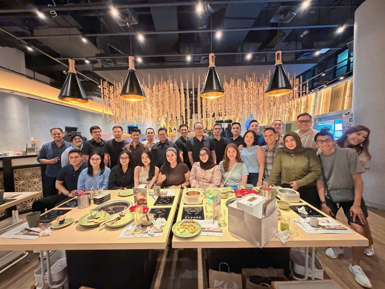 Hangat dan Penuh Keakraban, Ulang Tahun Romi Aditya Dirayakan Bersama Sahabat