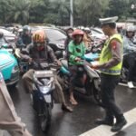 Hari Pertama Operasi Keselamatan Jaya 2026, Polisi Ajak Warga Jakarta Barat Lebih Peduli Keselamatan Jalan