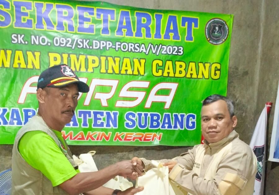 FORGANA Salurkan 100 Paket Sembako untuk Korban Banjir Subang