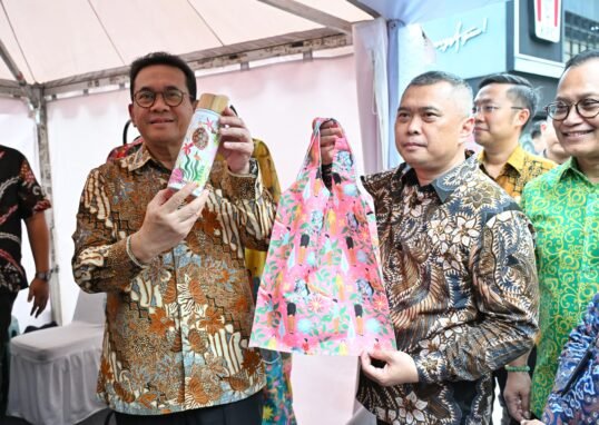 Produk UMKM Kini Hadir di Kereta Api dan Stasiun, Menhub Dorong Perluasan ke Bandara dan Pelabuhan