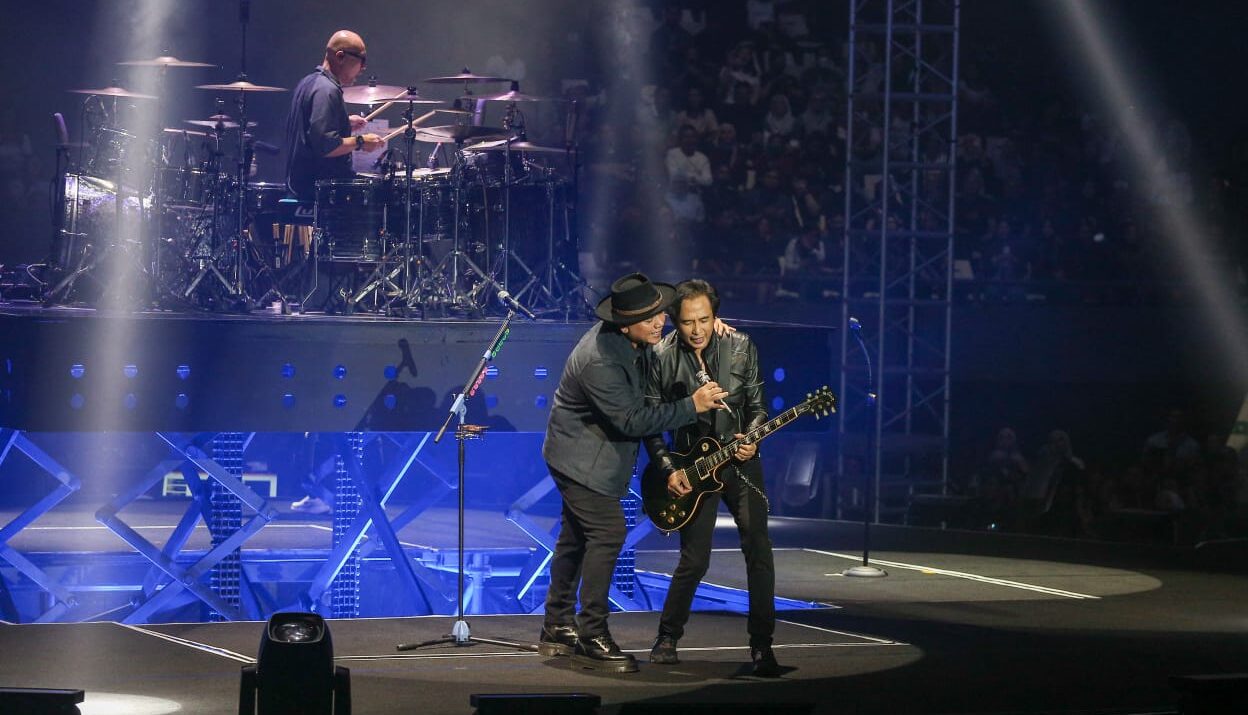 Selebrasi 28 Tahun Padi Reborn, Konser “Dua Delapan” Guncang Tennis Indoor Senayan