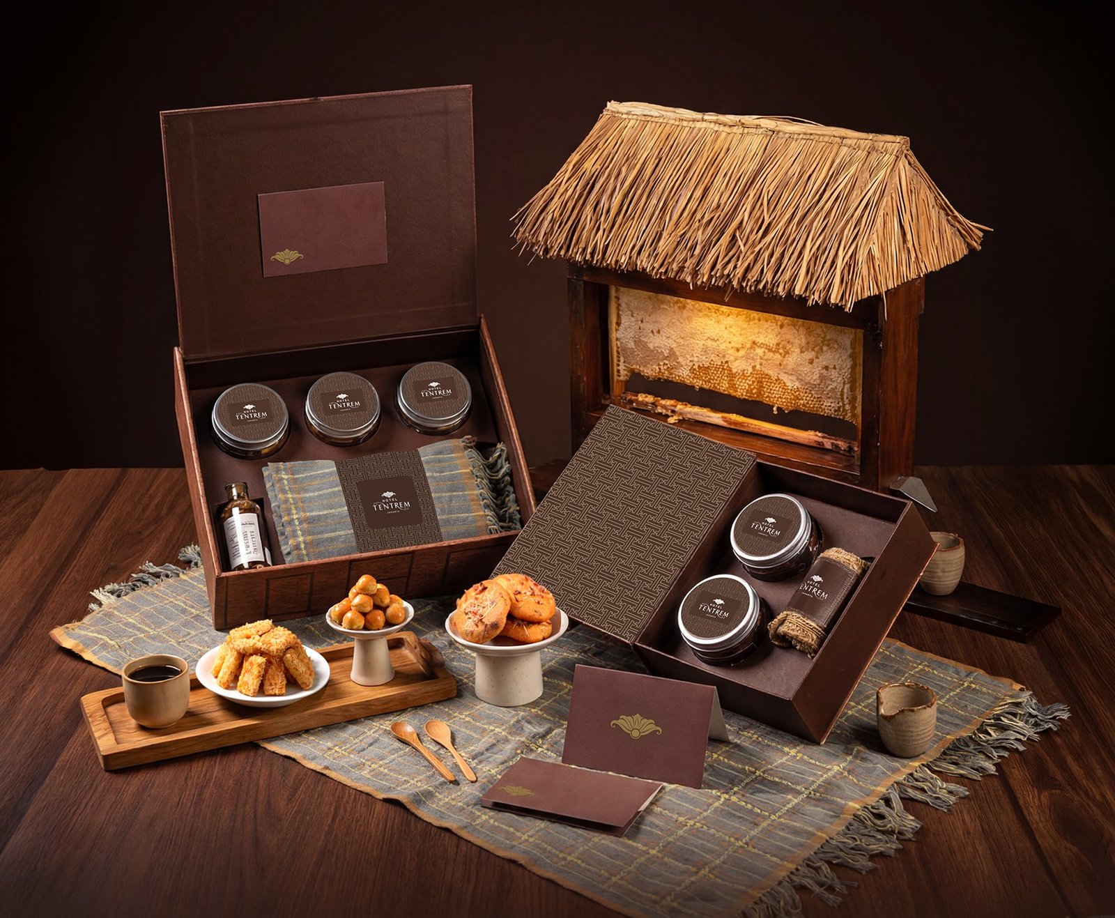 Hotel Tentrem Jakarta Hadirkan Koleksi Raya Hampers Terinspirasi Budaya Suku Baduy