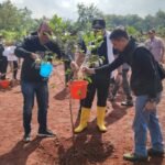 Ribuan Pohon Ditanam di Jalur Bomang, Kecamatan Bojonggede Gandeng Jurnalis PMC Hijaukan Lingkungan
