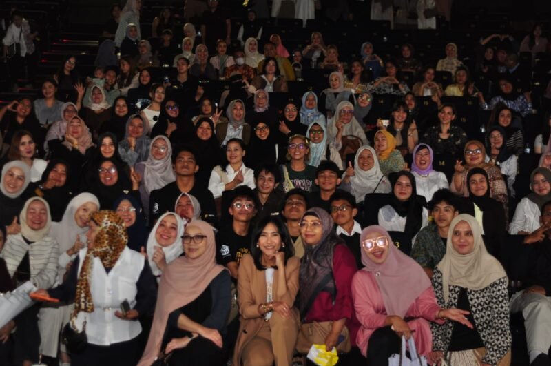 Nonton Film Ini Bikin Ingin Langsung Peluk Ibu: Dr. Aisah Dahlan Bongkar Pesan Parenting ‘Titip Bunda di Surga-Mu’