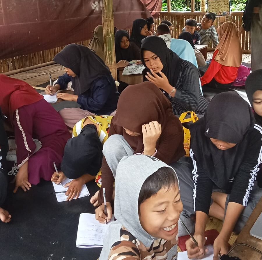 Taman Baca Putra Bangsa dan Nyala Aksara, Oase Literasi Anak di Bogor