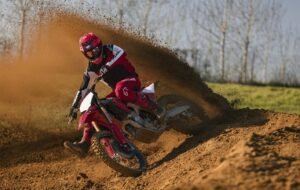 Ducati Desmo450 MX Factory: Motor Motocross Siap Balap dari Borgo Panigale