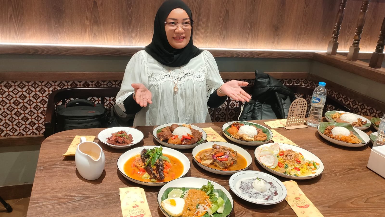 Pedasnya Meledak! Gudeg Mercon Bu Prih Kini Hadir di Gading Serpong