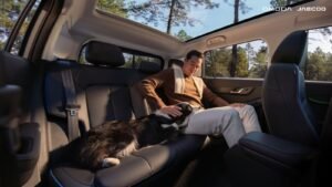 JAECOO J5 EV Hadirkan SUV Listrik Pet-Friendly dengan Kabin Anti-Gores
