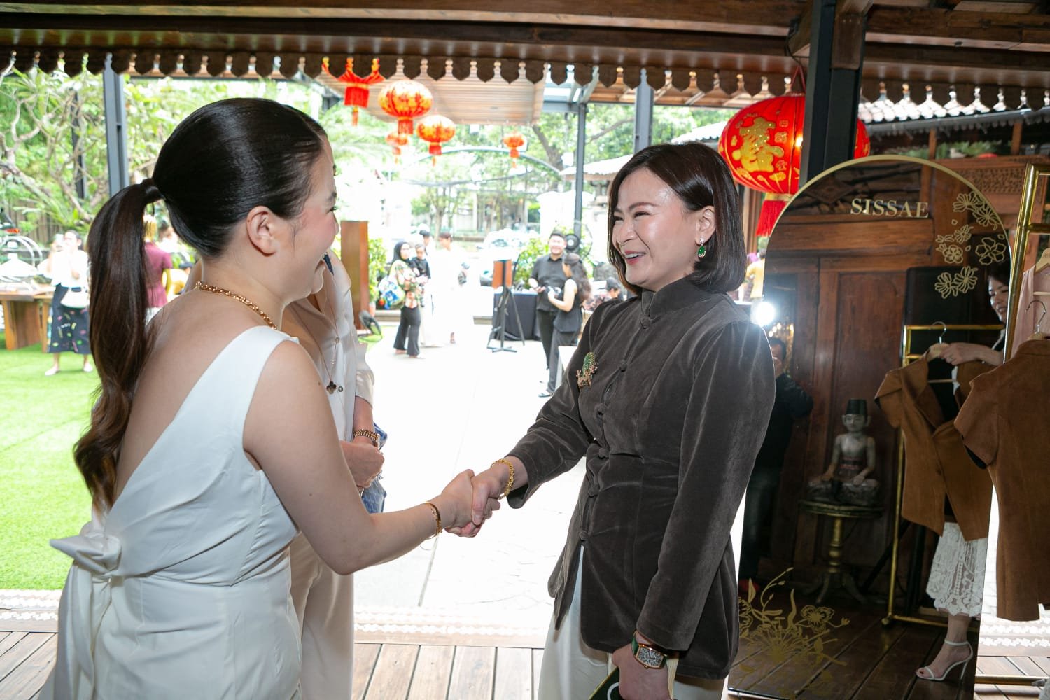 SISSAE x Eva Margawaty Rilis ANGGREK Raya Capsule 1447 H, Tegaskan Positioning Timeless Luxury