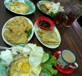 Kedai Kopi Bambu Bojong Koneng, Nongkrong Cozy Harga Ramah di Kantong