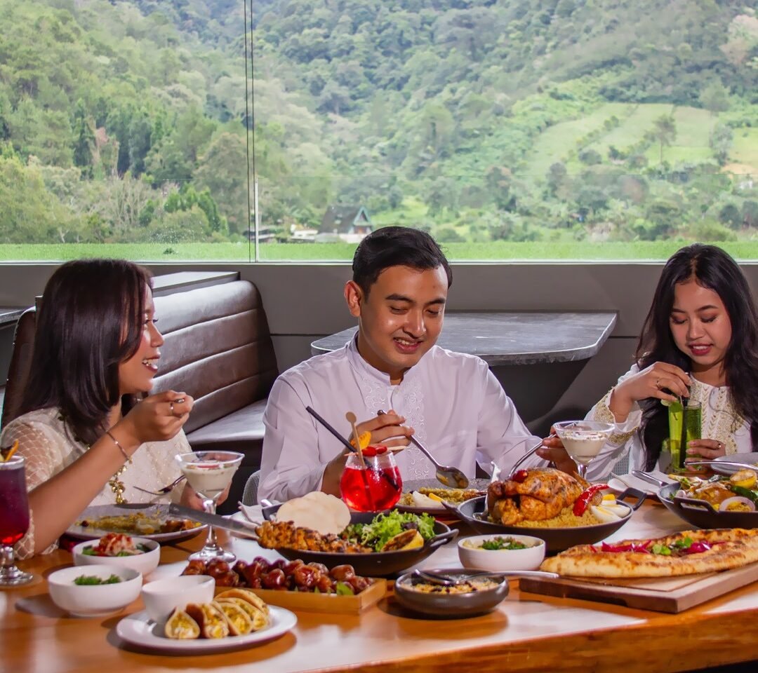 Sajian Berbuka Puasa Ala Timur Tengah, “Ramadan in Harmony” Hadir di Grand Aston Puncak Hotel & Resort