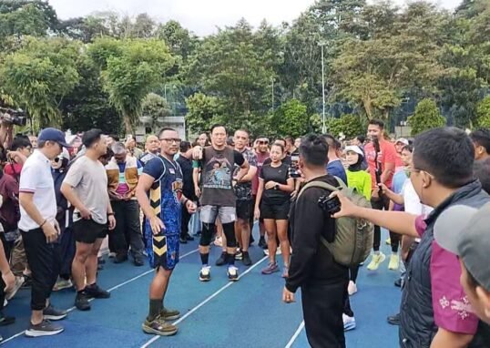 AHY Ngabuburit di Bogor Naik Vespa, Main Basket di Sempur hingga Serahkan Bantuan untuk DKM