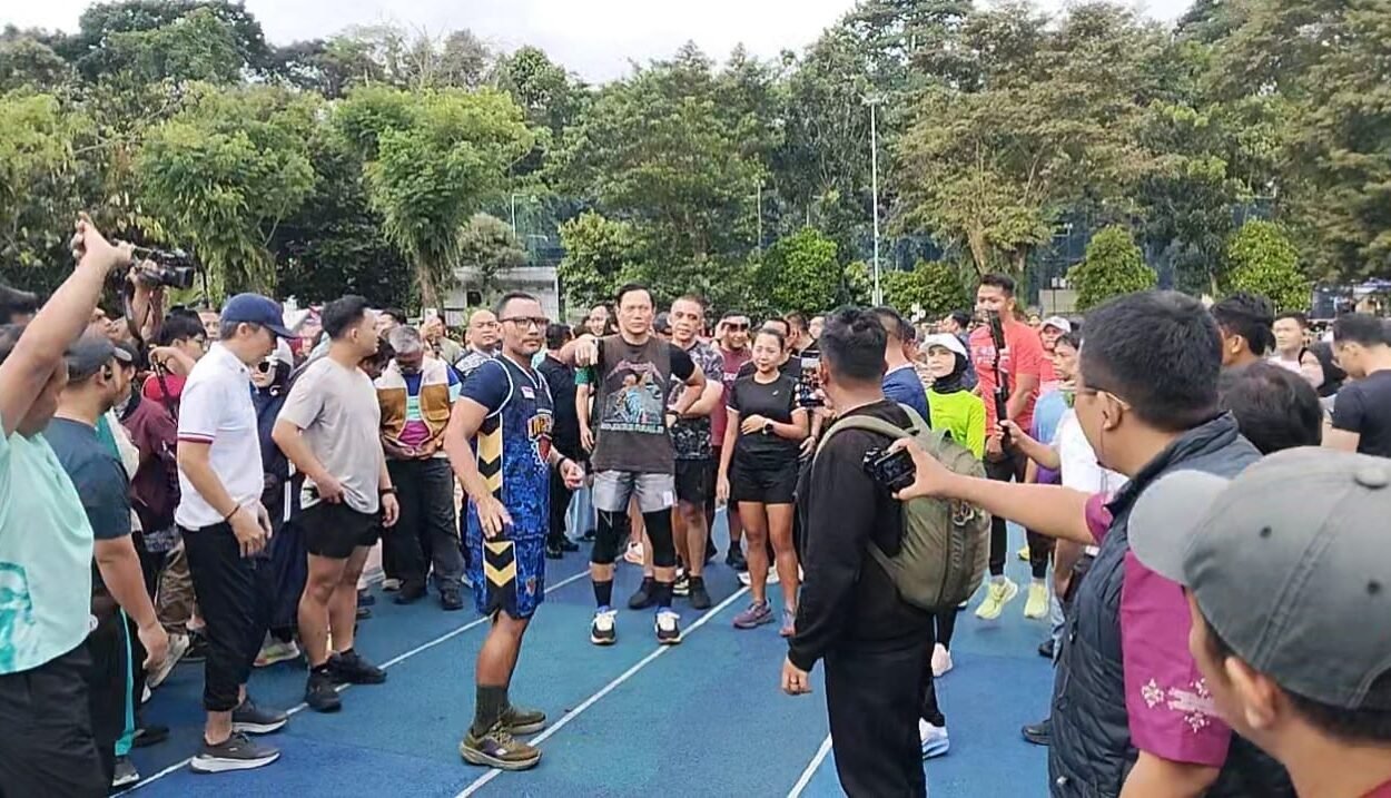 AHY Ngabuburit di Bogor Naik Vespa, Main Basket di Sempur hingga Serahkan Bantuan untuk DKM