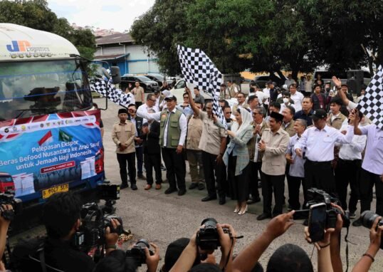 Beras Premium Indonesia Mulai Diekspor ke Arab Saudi, Bulog Kirim 2.280 Ton untuk Konsumsi Jemaah Haji