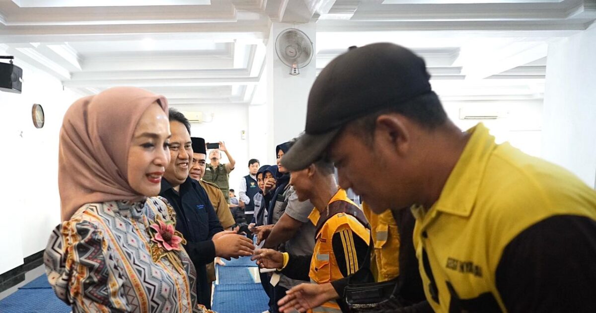 400 Petugas Kebersihan dan Pertamanan Terima Santunan Ramadan di Balai Kota Bogor