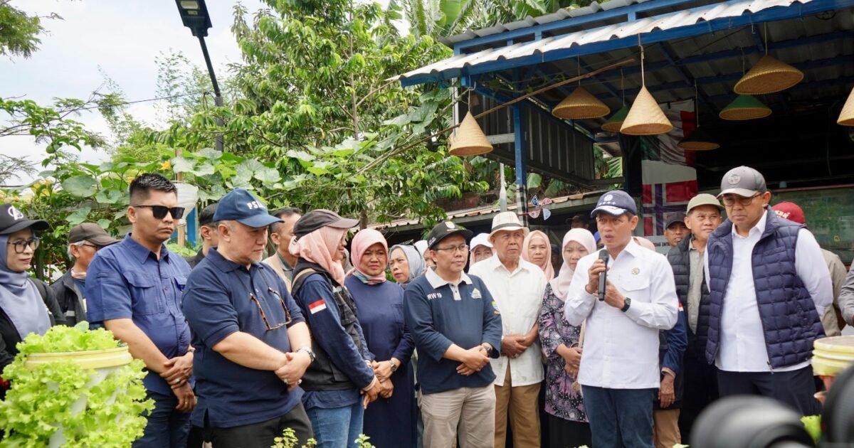 Menteri LH Hanif Faisol Nurofiq Dorong Bandung Percepat Pengelolaan Sampah Terintegrasi