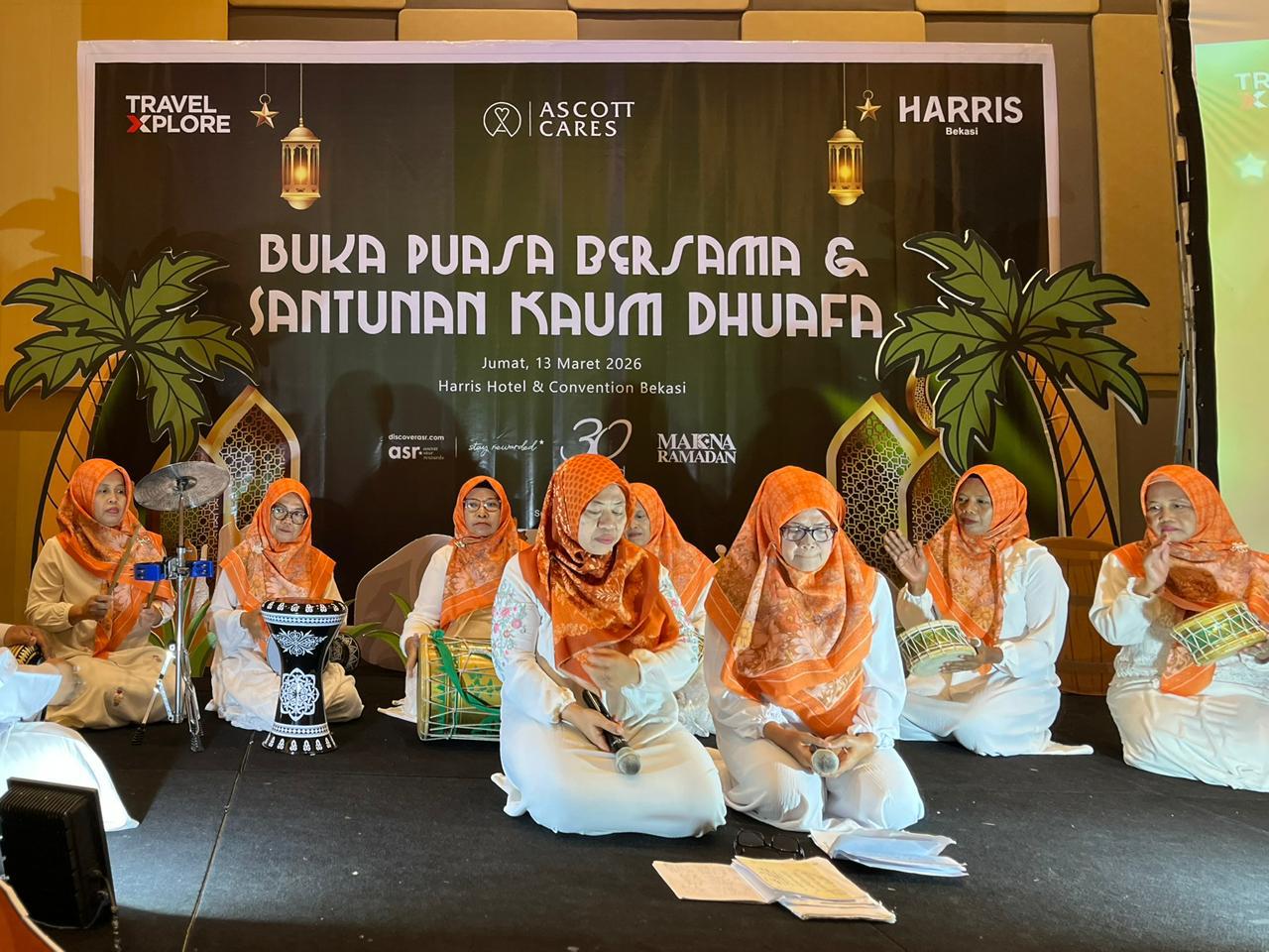 Tebar Kebaikan Ramadan, HARRIS Hotel Bekasi dan Travel Xplore Santuni Kaum Dhuafa