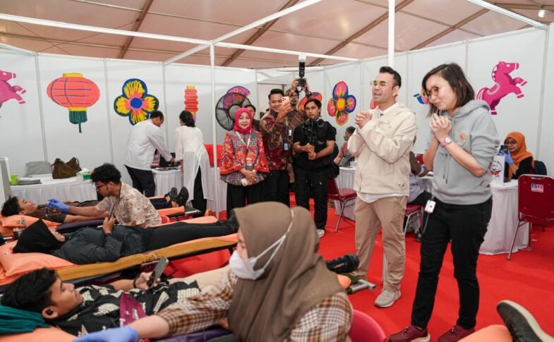 Wamen Ekraf dan Raffi Ahmad Gaungkan Semangat Kebinekaan di Harmoni Imlek Nusantara