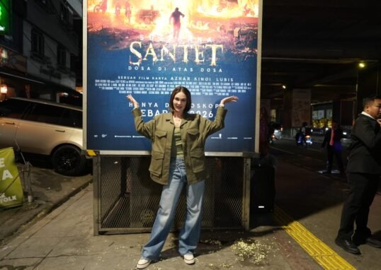 Luna Maya Hadirkan Suzzanna di Blok M, Film Horor Ikonik Siap Tayang Lebaran 2026