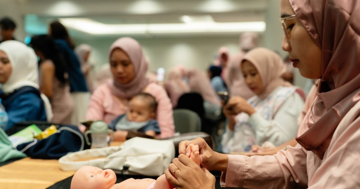 Vicks Baby Balm Resmi Hadir di Indonesia, Kenalkan Ritual “Oles, Pijat, LOVE” untuk Kenyamanan Bayi