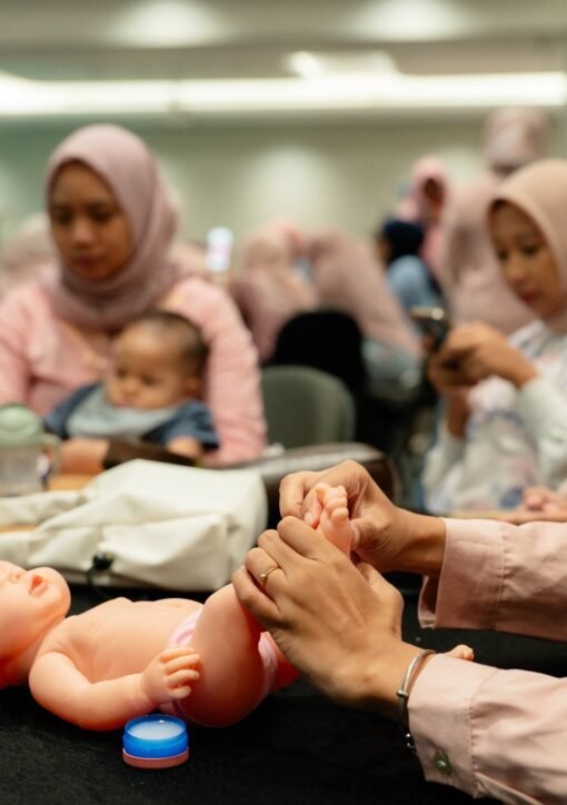 Vicks Baby Balm Resmi Hadir di Indonesia, Kenalkan Ritual “Oles, Pijat, LOVE” untuk Kenyamanan Bayi