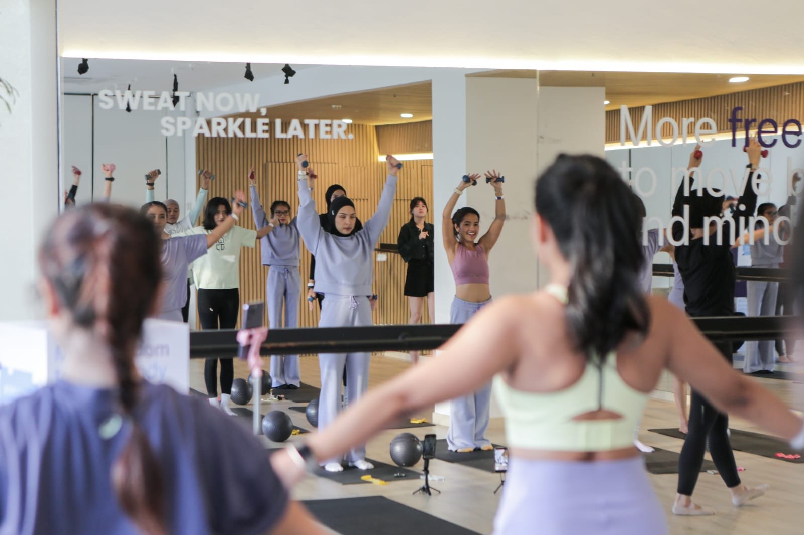 Dukung Perempuan Aktif, ASICS Hadirkan NAGINO™ Collection di Indonesia