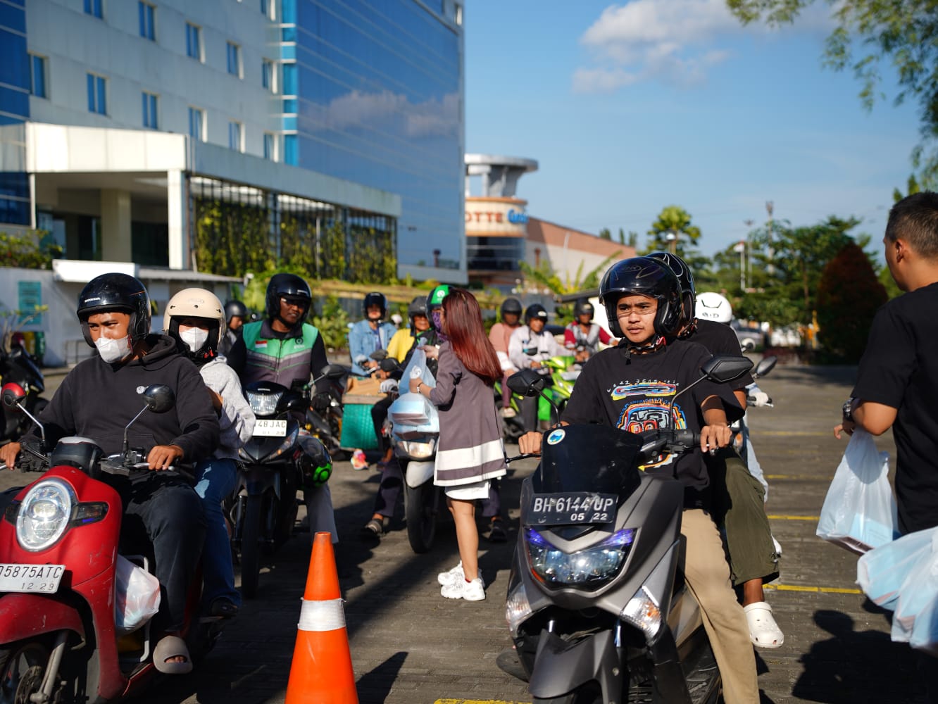 INNSiDE by Meliá Yogyakarta Bagikan 1.000 Takjil, Awali Road to Anniversary ke-9 dengan Semangat INNSPIRIT NINE