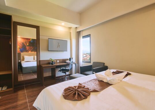 Rayakan Libur Lebaran Lebih Nyaman dengan Paket Staycation di Horison Ultima Sayaga Cibinong