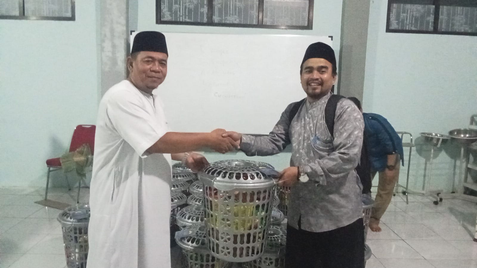 SMK Taruma Negara Bogor Gelar Bukber dan Bagikan THR untuk Guru dan Staf