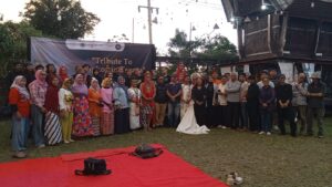 Tribute to Tongkonan Toraya Warnai Jalur Puncak, Seniman Gelar Aksi Budaya dan Solidaritas