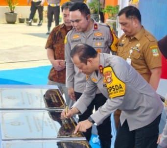 Kapolda Metro Jaya Resmikan Kantor Satpamobvit dan Polsek Babelan di Bekasi