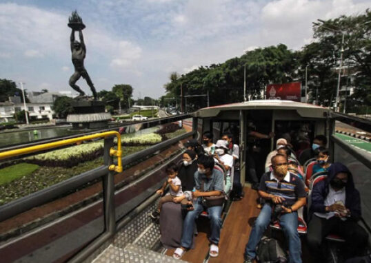 Transjakarta Luncurkan “Mudik ke Jakarta”, Wisata Keliling Ibu Kota Naik Bus Atap Terbuka