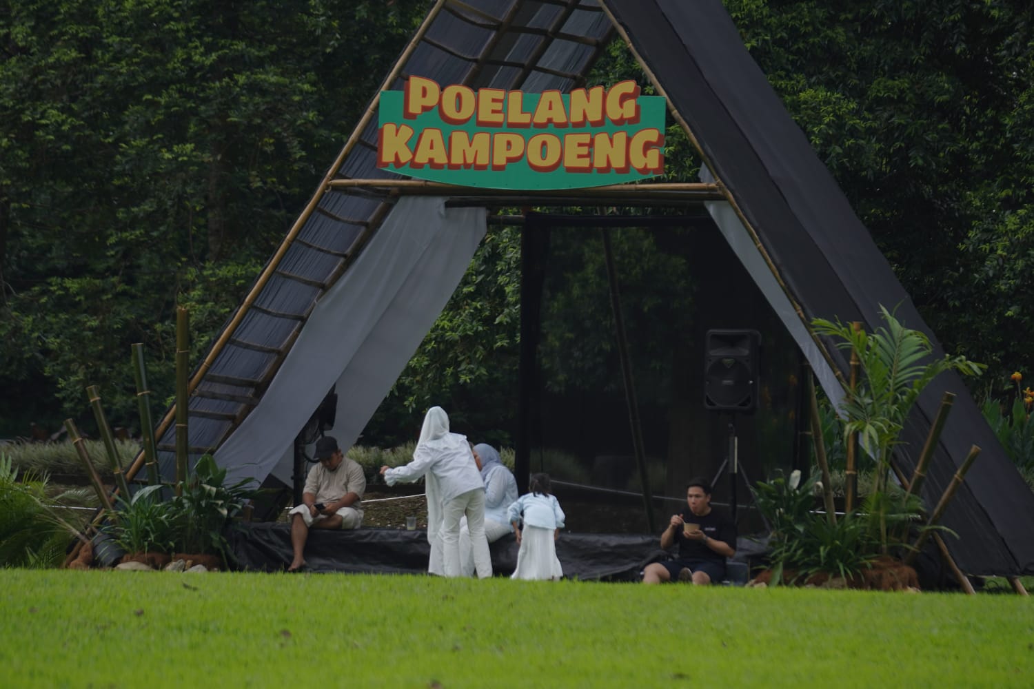 Kebun Raya Bogor Hadirkan ‘Poelang Kampeong’, Obati Rindu Suasana Kampung Halaman Saat Lebaran