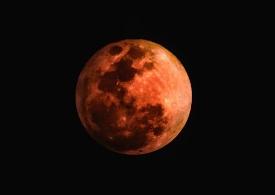 Gerhana Bulan Total 3 Maret 2026 Saat Ramadan, Ini Jadwal Lengkap dan Cara Menyaksikan Blood Moon di Indonesia