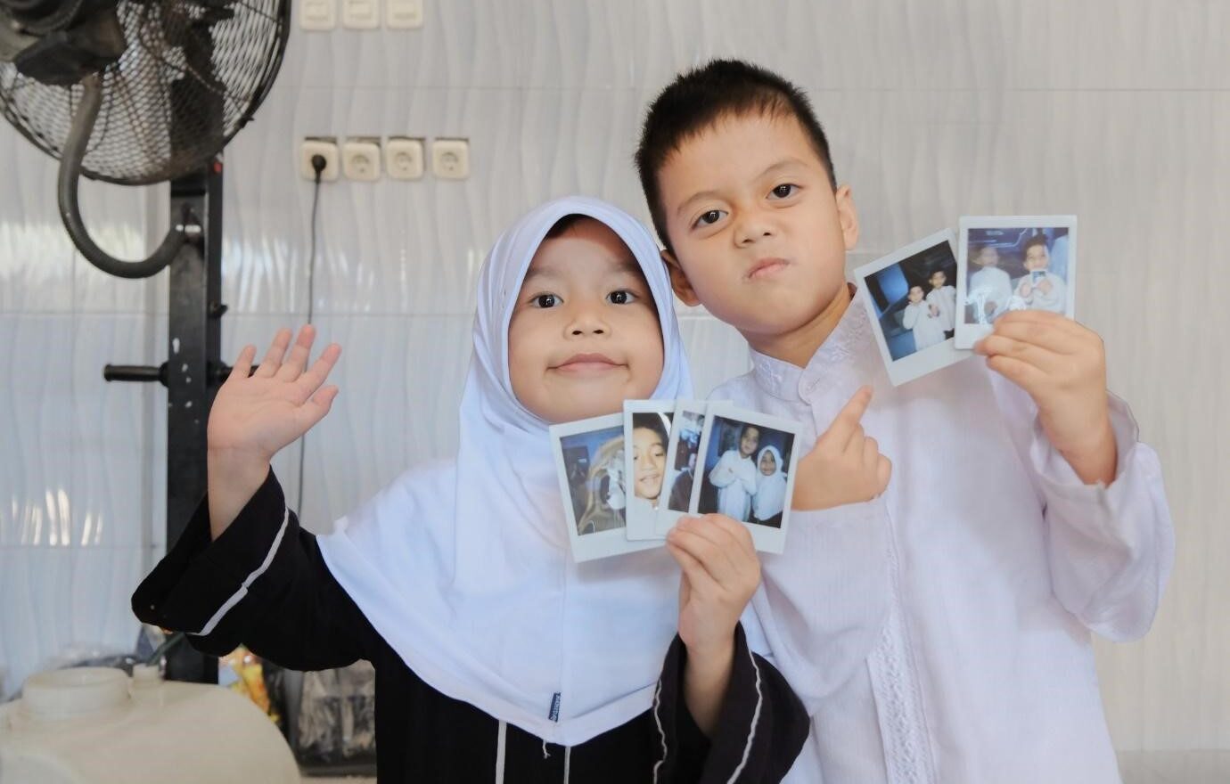 Fujifilm Ajak Anak Panti Abadikan Foto Keluarga Pertama di Ramadan