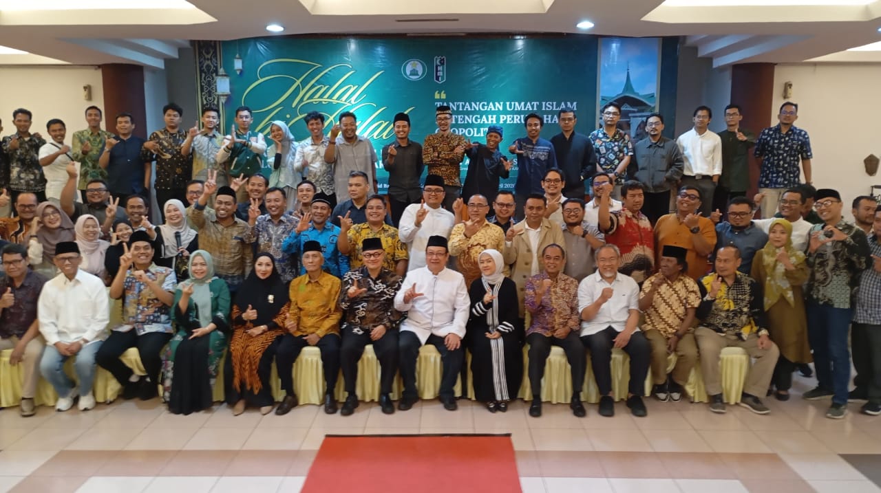 Asik, Alumni HMI Yogyakarta Baca Geopolitik Global dalam Halal Bihalal di Kompleks DPR RI