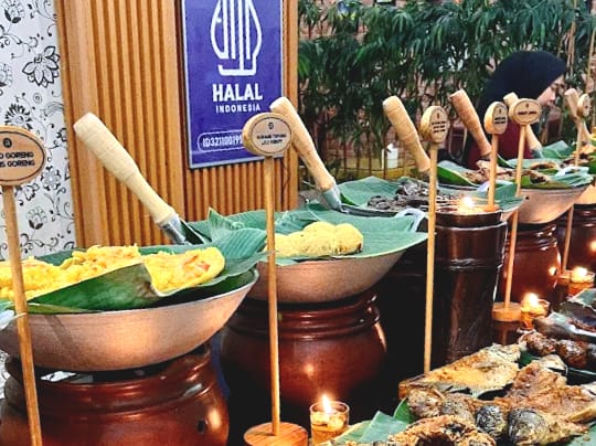 Kuliner Ini Mendadak Viral, Pembeli Rela Antre 2 Jam Demi Cicipi Rasanya!