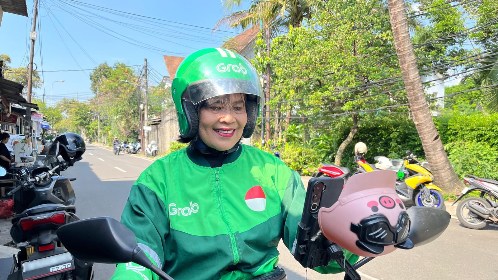 Kartini Masa Kini di Ekosistem Grab: Dari Jalanan hingga Dapur, Kisah Perempuan yang Tak Menyerah